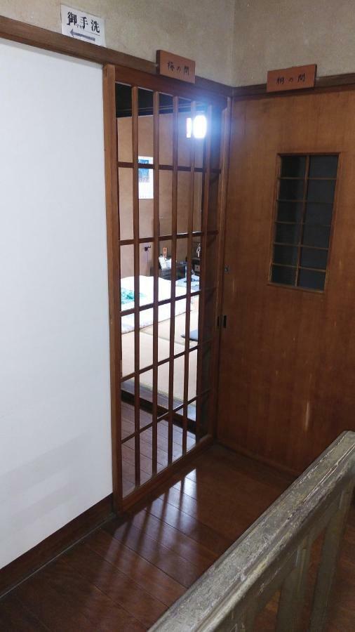 Walking Pilgrimage Hotel Tokiwa Ryokan Ozu  Exterior photo
